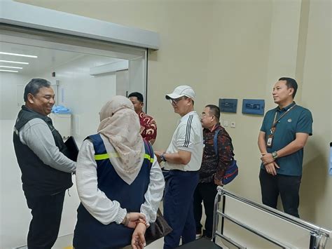 Dokter abdul moeloek com Kata kunci: Evaluasi