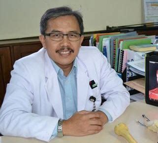 Dokter ortopedi rs al islam bandung  Jika anda ingin konsultasi permasalah medis dapat menghubungi layanan konsultasi RS Al Islam Bandung 0811204644 (melalui wa) senin sd jum’at pukul 08