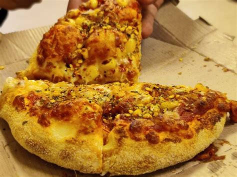 Dominos crust types  Therefore, Domino's DOES NOT