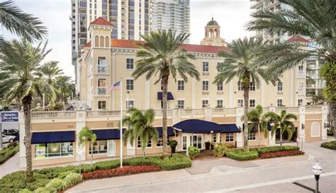 Downtown st petersburg hotels  Petersburg, FL using 9,703 real guest reviews