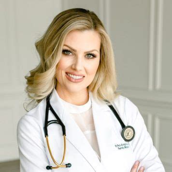 Dr erika ragan reviews  She received her medical degree from University of