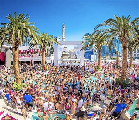 Drai's las vegas dress code  Holiday weekends and special performances such as Pauly D are
