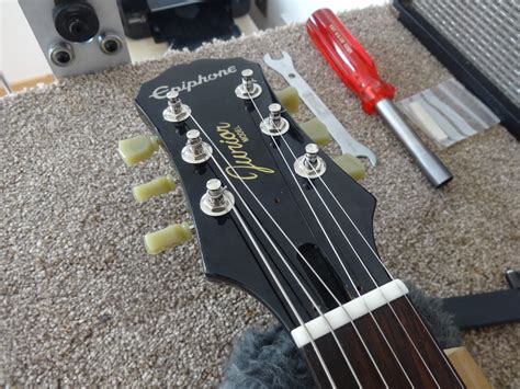Dropin tuners for epiphone d100  Dimensions