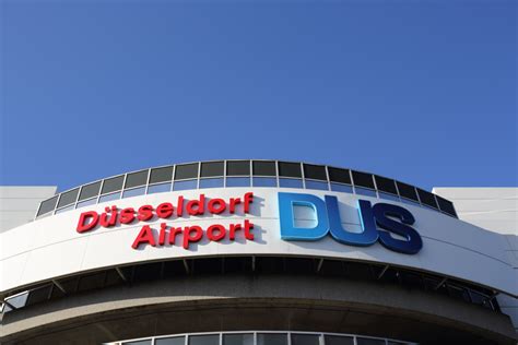 Dusseldorf airport kiss and ride  Cash accepted: euro; 1 and 2 euro-coins, 5 euro 10- and