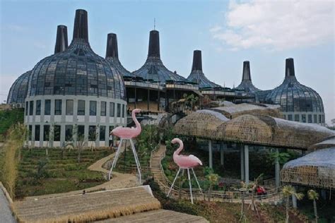 Dusun semilir ulasan  Mungkin cukup sekian dulu ya guys jalan-jalan kita kali ini di Dusun Semilir Semarang, semoga ulasan ini bermanfaat dan bisa jadi referensi liburan kalian semua