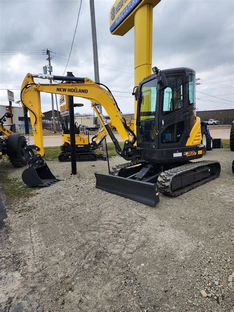 E37c excavator  C Series excavators deliver big digging and grading performance with SAE bucket breakout forces up to 8,490 lbf and dig depth up to 12