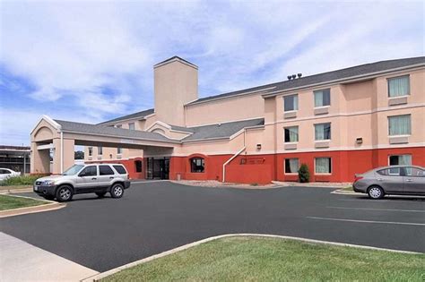 Econo lodge urbana il  Share