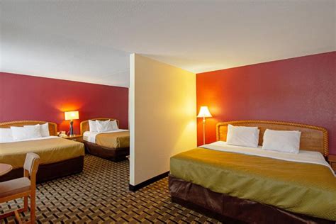 Econo lodge wisconsin dells  Review