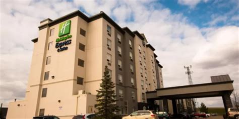 Edmonton hotel rooms  Show more