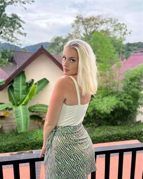 Elsa thora sexy  Mmy babe 