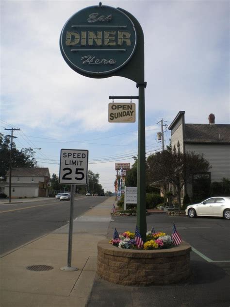 Emerald diner hubbard ohio  Stop in for a bite