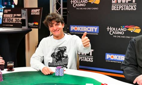 Enrico camosci Enrico Camosci, yang memenangkan acara bounty hold’em buy-in no-limit senilai $ 2