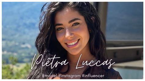 Erome pietra luccas Tiene 26 años, siendo asi la menor de las hermanas Luccas