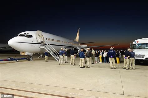 Escorting a prisoner on a private plane Hawaii Five-0 - Mai Ka Wa Kahico (Out Of The Past)