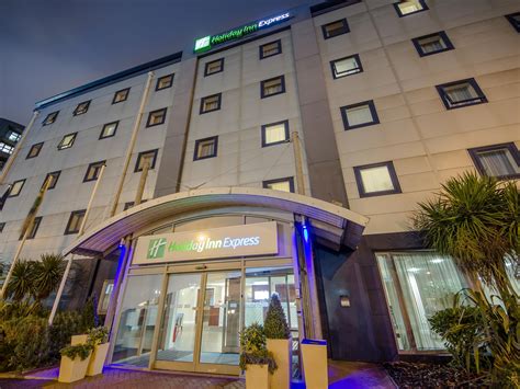 Escorts in royal docks excel holiday inn Holiday Inn Express London - ExCeL PARKING & TRANSPORTATION 1018 Dockside Road, London, E16 2FQ United Kingdom +44 2030965888 | Email Parking On-Site Parking Available Car park at rear to hotel with