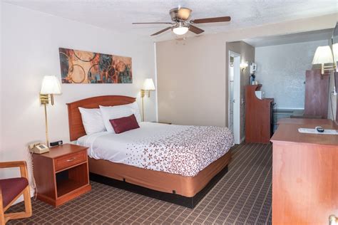 Esquire inn elko Esquire Inn 505 Idaho Street, Elko, NV 89801, Verenigde Staten – Geweldige locatie - toon kaart Na reservering kun je alle gegevens van de accommodatie (inclusief telefoonnummer en adres) vinden in je boekingsbevestiging en je account