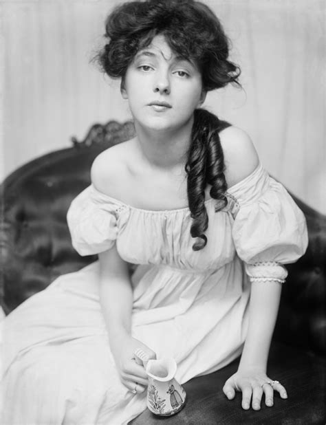 Evelyn nesbit reddit  I know this has been done a few times before, but this is my version