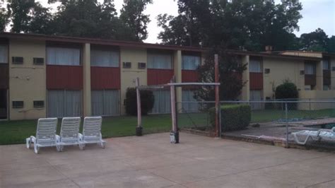 Executive inn rusk tx  This Joaquin, Texas motel is located off Highway 84, just 3