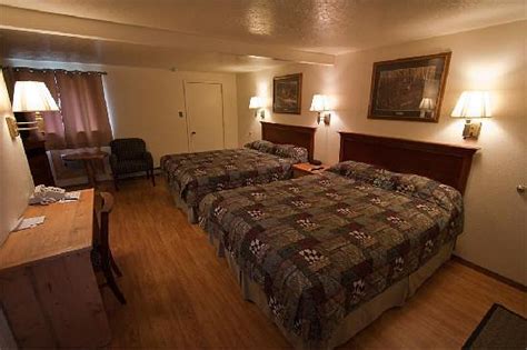 Falls motel thompson falls mt What are some favorite hotels in Thompson Falls? Consider these top hotels around Thompson Falls: Wallace Inn is located 28