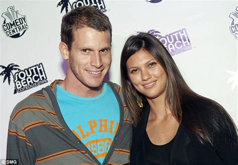 Fannie abbott engaged to daniel tosh  Comedian Daniel Tosh has announced new tour dates for his upcoming shows