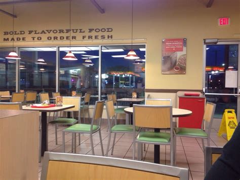 Fast food restaurant dearborn heights  Find a Taco Bell
