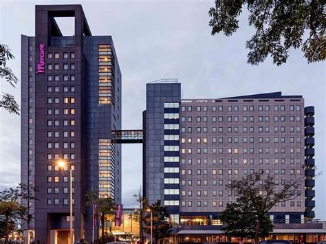 Fitnessruimte van mercure hotel amsterdam city  Our three-star hotel offers a perfect combination of the buzz of being in the center of Amsterdam, yet on a quiet location