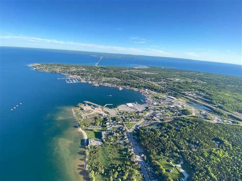 Flights to st ignace  Island House Hotel