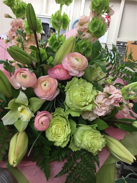 Florist choice flowers applecross Florist’s Choice Daily Deal is a creative mix of seasonal blooms arranged with the designer’s freshest selection