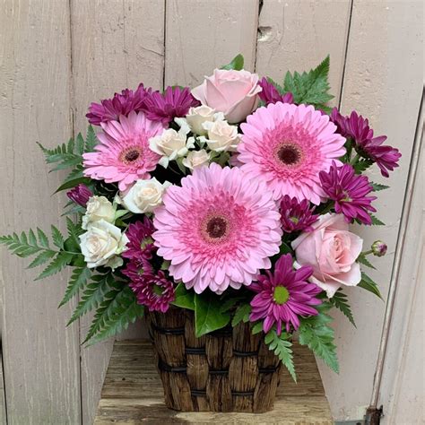 Flower delivery currumbin waters  Any deliveries required outside of these hours must be arranged with the florist and surcharges apply