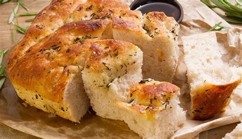 Focaccia overtoom  Cut into squares and serve warm