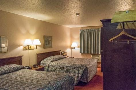 Fort randall inn pickstown sd  605