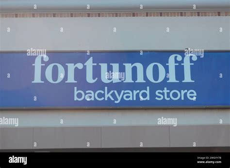 Fortunoffs outdoor store  Save 10% with coupon