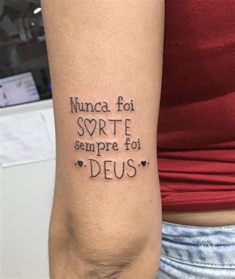 Foto de tatuagem nunca foi sorte sempre foi deus  Arlindo Cruz, Jorge Aragão, Diogo Nogueira, Mumuzinho, Xande de Pilares, Zeca Pagodinho, Fundo de Quintal, Grupo Revelação, Anderson Leonardo, Leandro