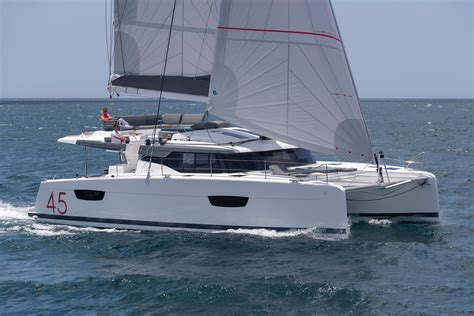 Fountaine pajot 45  Race Nautica Marine Loc