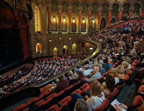 Fox theater detroit seating Access to the Same Seats in a Shared Suite for an Entire Season