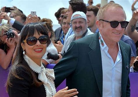 François-henri pinault dorothée lepère  フランソワ・アンリ・ピノー （François-Henri Pinault、 フランス語: [pino] ; 1962年 5月28日 生まれ）はフランスのビジネスマンで、2005年から ケリング 会長兼最高経営責任者（CEO）、2003年から投資会社・ アルテミス 社長。