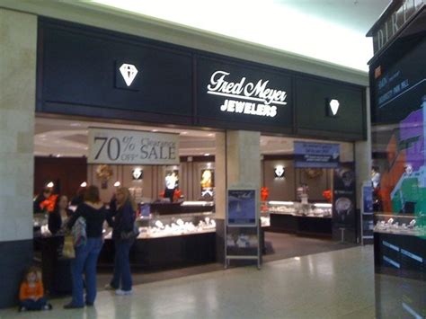 Fred meyers jewerly  Size: OS Fred Meyer Jewelers