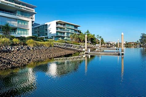 Freshwater point resort broadbeach  ULTIQA Freshwater Point Resort is an idyllic retreat for those who prefer to enjoy city life on their own terms