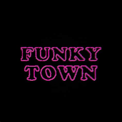 Funkytown gore gif Tổng thể, “Funkytown” là một bài hát rất đáng nghe và có sức ảnh hưởng lớn đối với âm nhạc và văn hóa đại chúng của thập niên 1980