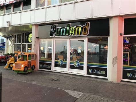 Funland scheveningen  After a long long hiatus I can finally get back to sharing more stuff again! New laptop, new video editing software, all set now