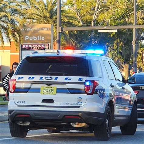 Gainesville fl champion bus police escort 6M