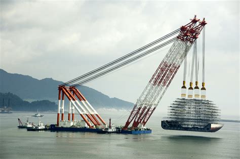 Gaji kapal floating crane  Jadi gaji diatas adalah total take home pay dari gaji pokok dan juga tunjangannya