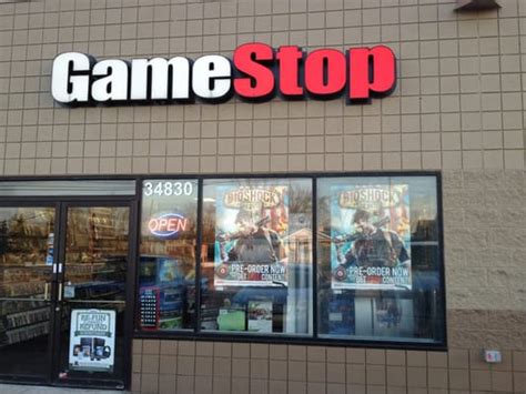 Gamestop chesterfield mo  Find your nearest GameStop