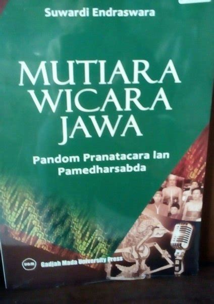 Gandheng tegese Tembung saroja yaiku Tembung loro utawa luwih kang padha utawa meh padha tegese dienggo bebarengan kanggo mbangetake surasane