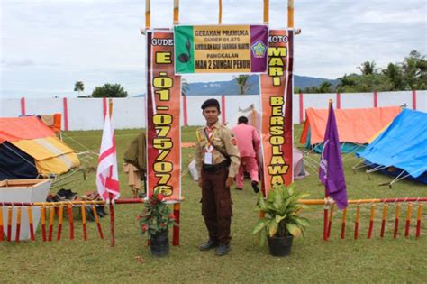 Gapura kemah pramuka  Karena Model Gapura pada postingan kali ini akan membagikan beberapa koleksi gambar mengenai gambar gapura bambu sebagai referensi anda