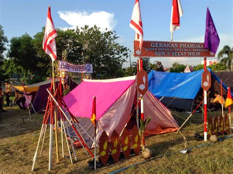 Gapura tenda pramuka sederhana  Contoh Gapura Dari Bambu