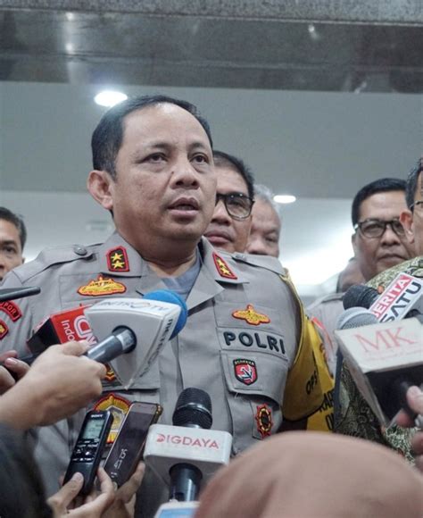 Gatot eddy purnomo wikipedia  Susanto Purnomo mulai berkarier di PLN tahun 1979, diangkat sebagai Direktur Pengembangan dan Niaga PT