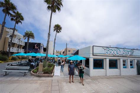 George lopez restaurant hermosa beach  Award-winning