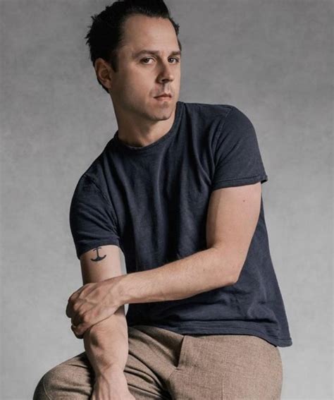 Giovanni ribisi 90s Hollywood luminaries including Brian Cox ( Succession ), Elliott Gould ( Ocean’s Eleven ), Maya Hawke ( Stranger Things ), Bobby Cannavale ( The Irishman ), Shea Whigham ( Boardwalk Empire ), Giovanni Ribisi ( Lucky Pete ), and Matt Dillon ( There’s Something About Mary) lend their talents to the salacious thriller