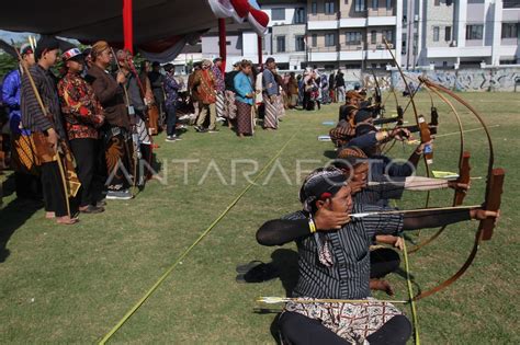 Gladen ageng surabaya  ANTARA FOTO/Didik